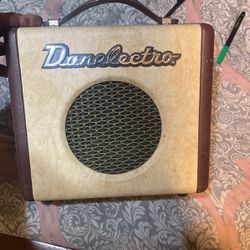 Guitar Amplifier,20 W, Brown / Tan, Dirty Thirsty