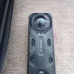 Insta 360 X4
