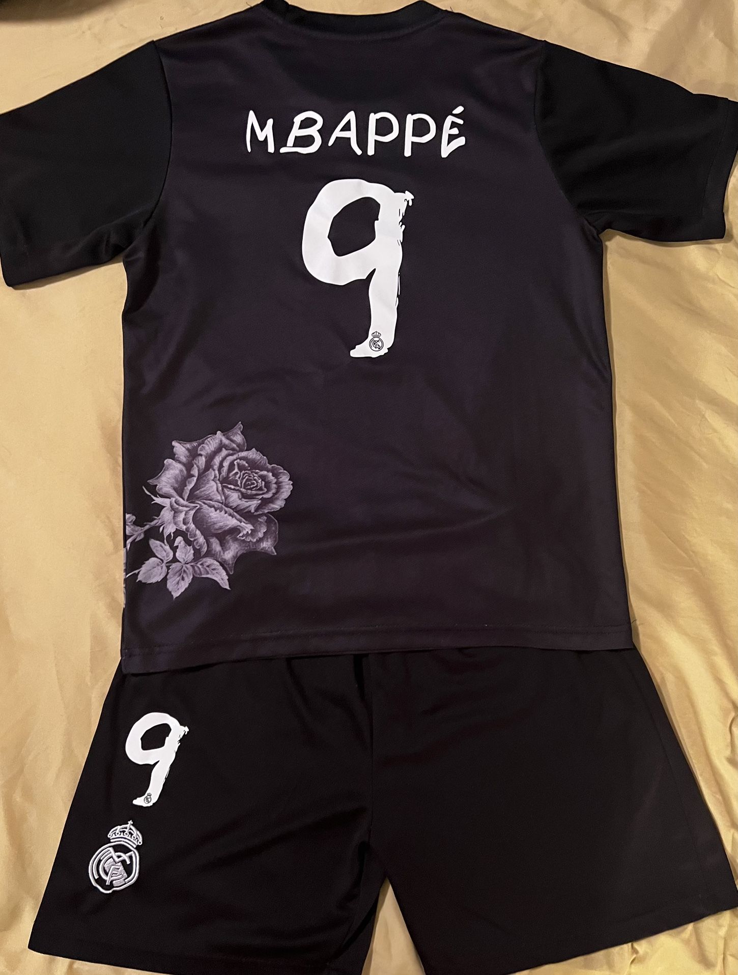 Youth Large Mbappe Rose Jersey & Shorts