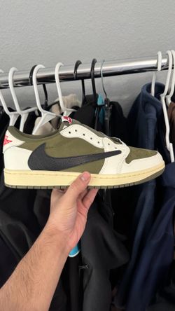 Travis Scott reverse olives
