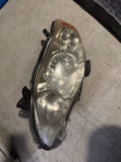 2011-2013 Toyota Corolla headlight driver side