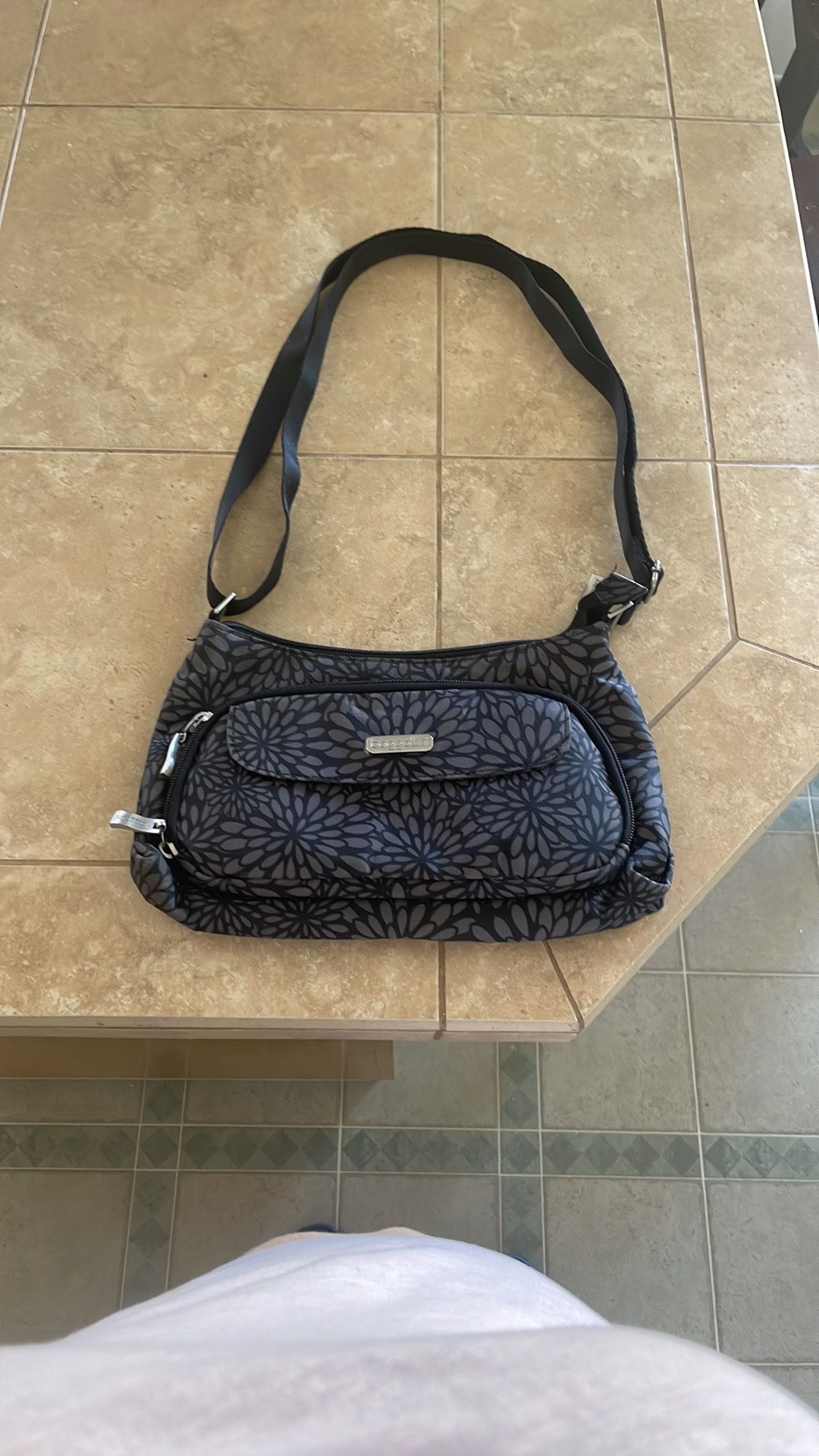 Small Baggallini Purse