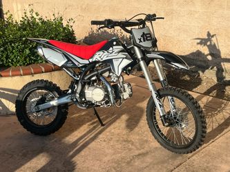 BRAND NEW APOLLO 125CC DIRTBIKE 100% FINANCING