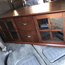 Tv Stand All Wood Very Nice And Heavy Up To 55” Tv Stand
