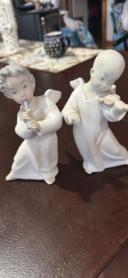Lladro Angel Figurines Set of 2
