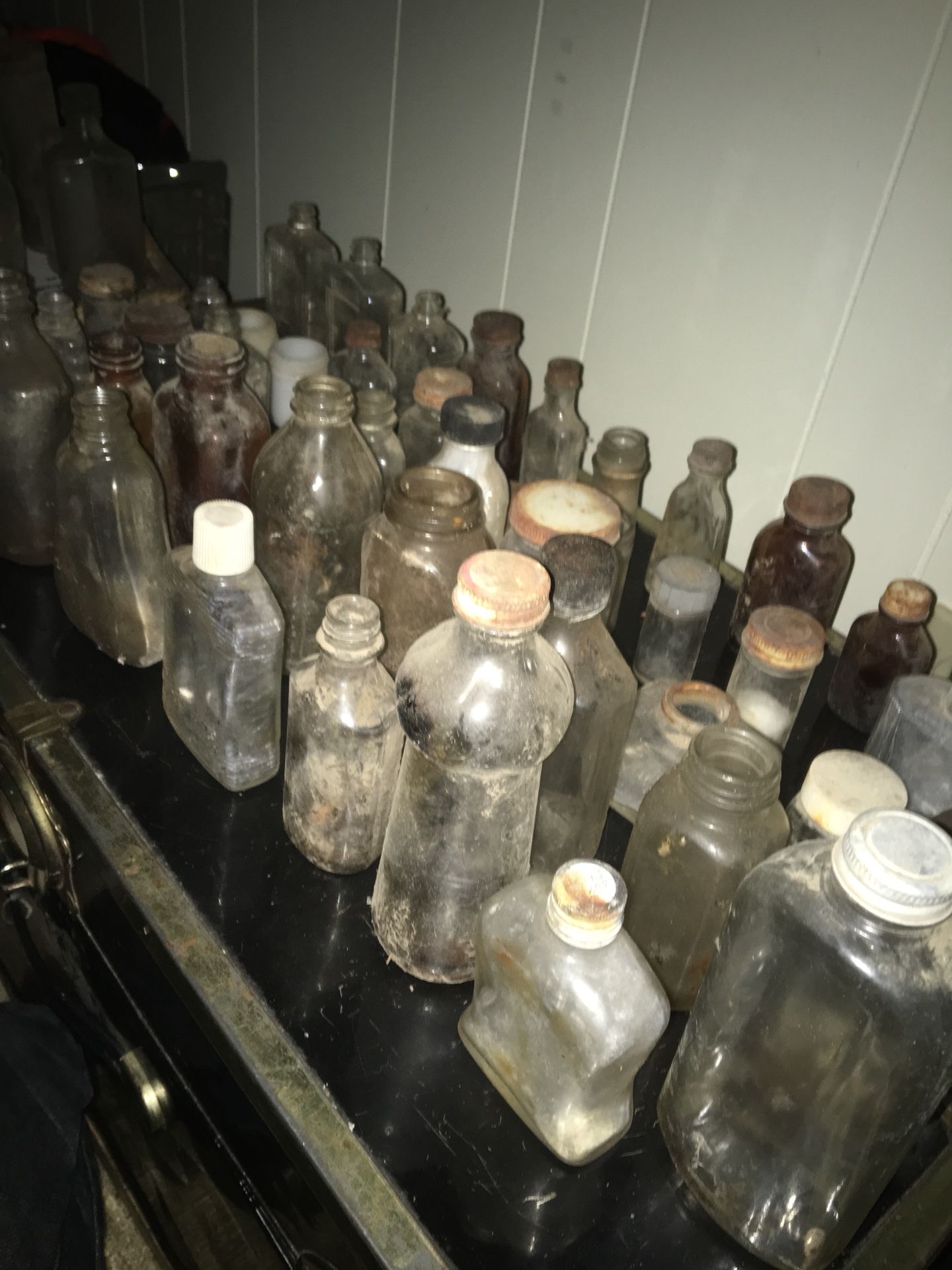 1900’s antique bottles selling cheap