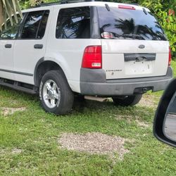 Ford Explorer 2004 