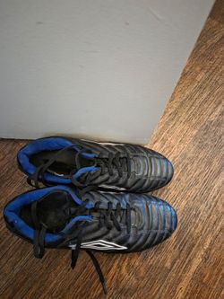 Mans Soccer shoes