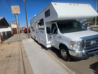 2015 Ford Majestic 29 Class C