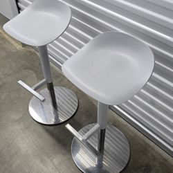 Bar Stools - Counter Height, Swiveling 