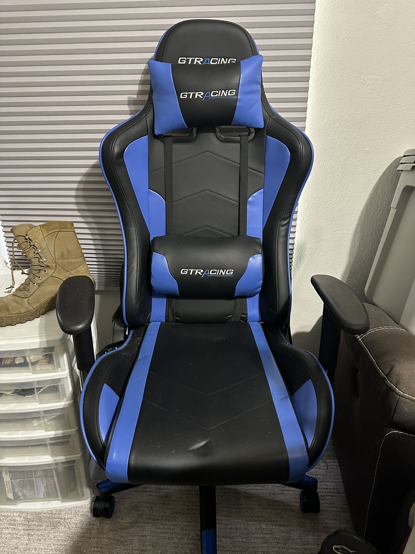 Gaming Chair With Speakers 
