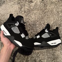 Air Jordan 4 White Thunder