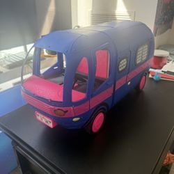 LOL OMG Party Bus RV