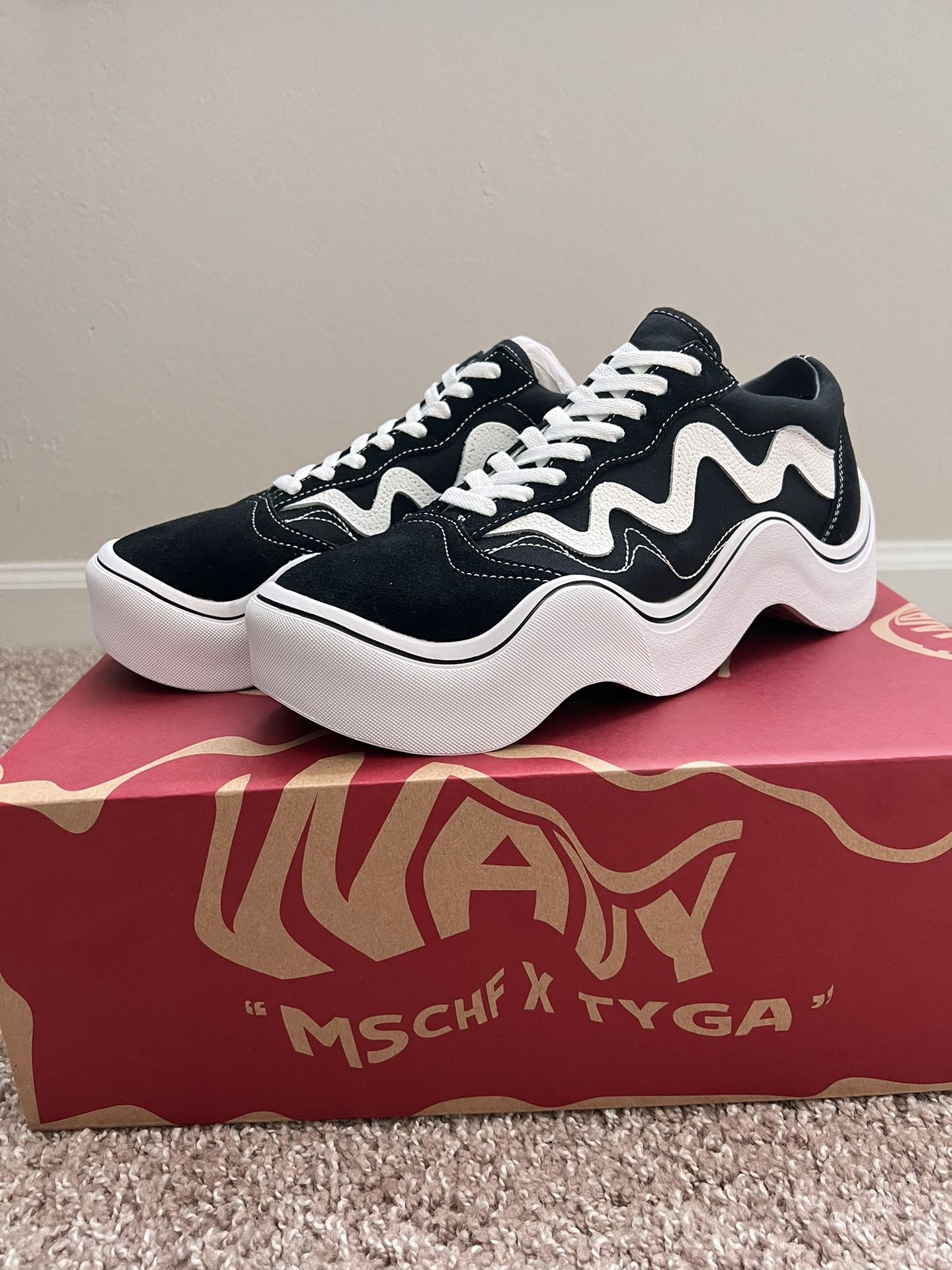MSCHF Wavy Baby Black Size 8