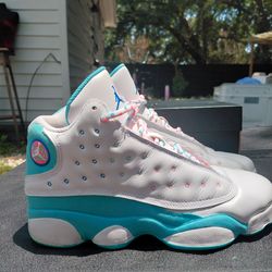 Air Jordan 13 GS Aurora Green Sneakers  SIZE 6Y Brand New with Box