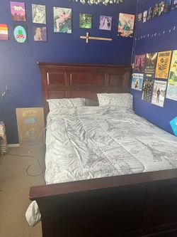 Queen bedroom set