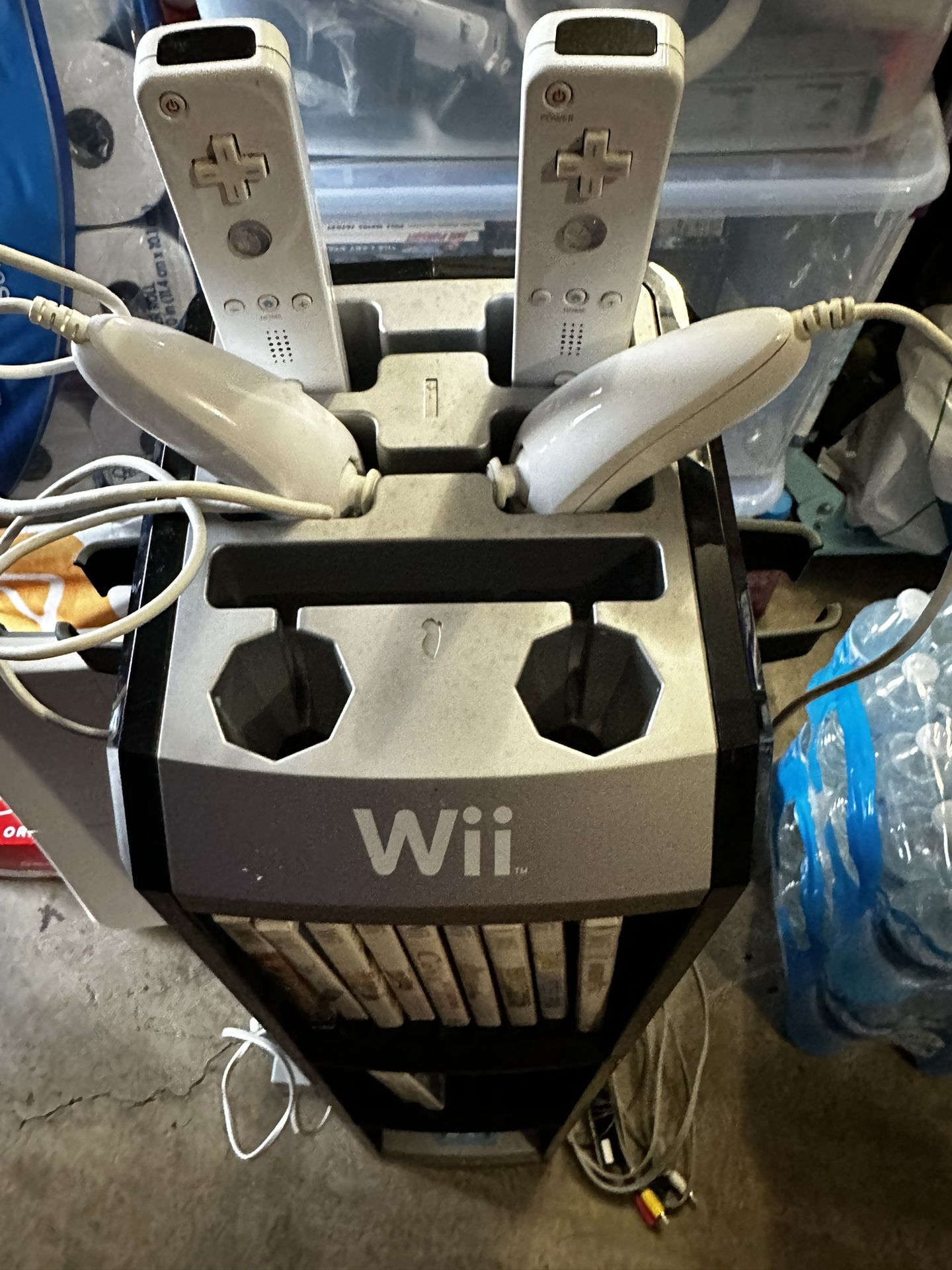 Nintendo Wii With Nintendo Wii Storage Tower for Sale in Federal Way