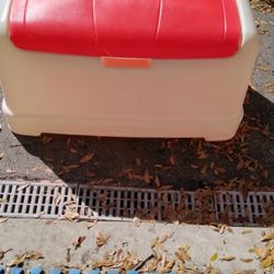 Toy Box Lid Has Crack In It