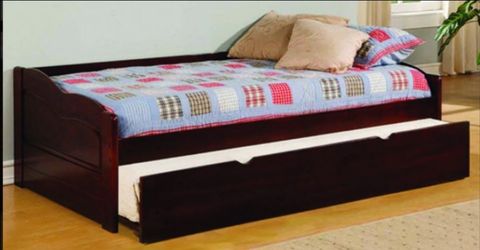 Brand New Cherry Twin Size Daybed w Trundle Bed
