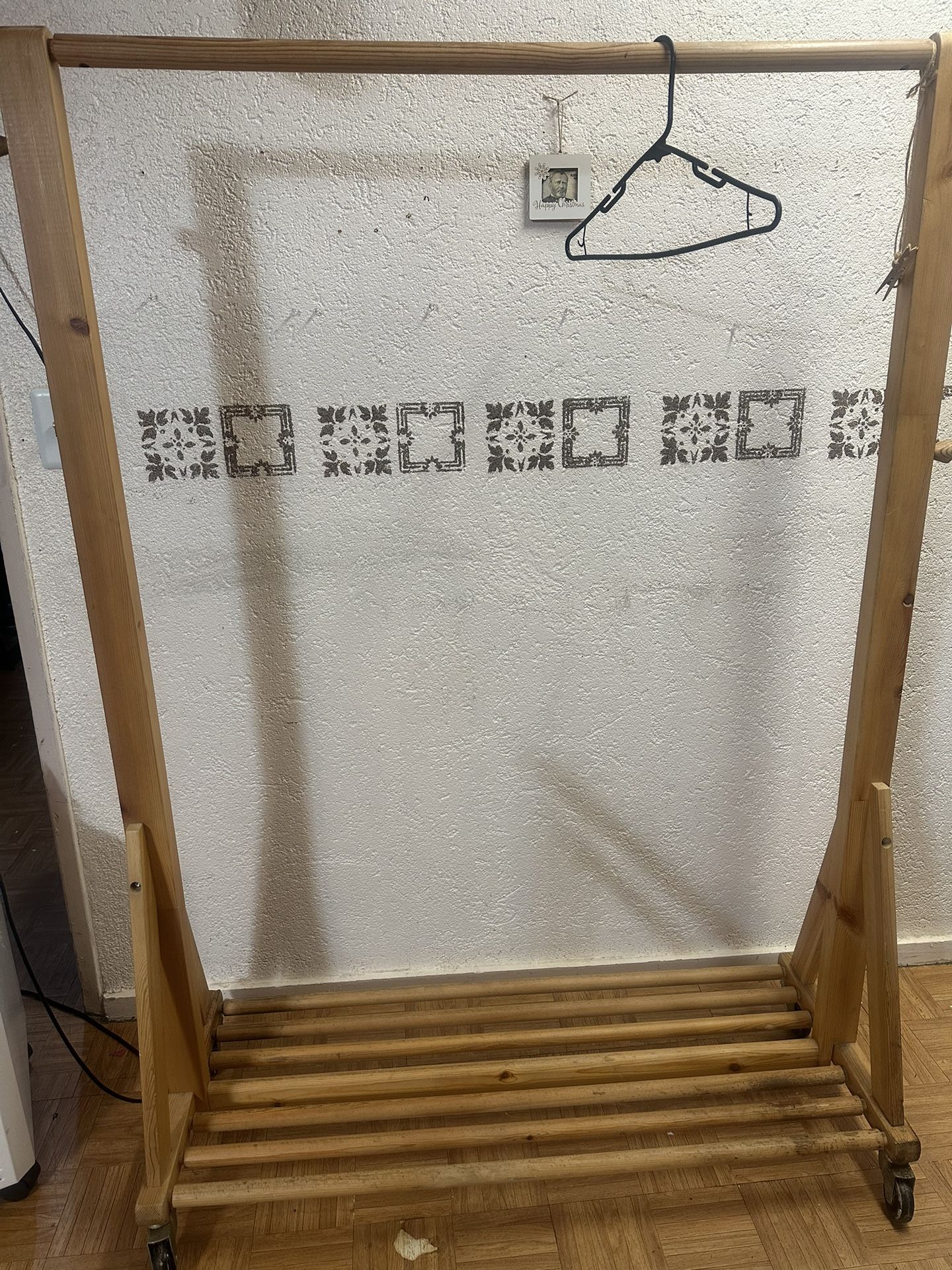 Mueble De Madera Para Colgar Ropa