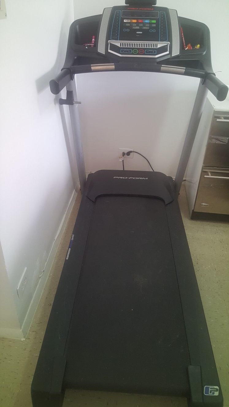 Treadmill almost new for sale