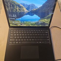 Microsoft Surface Laptop i7 16gb Ram 512gb SSD Drive  Win 11Pro 