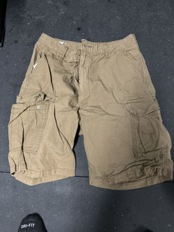 Men’s Levi Khaki Cargo Shorts Size 38