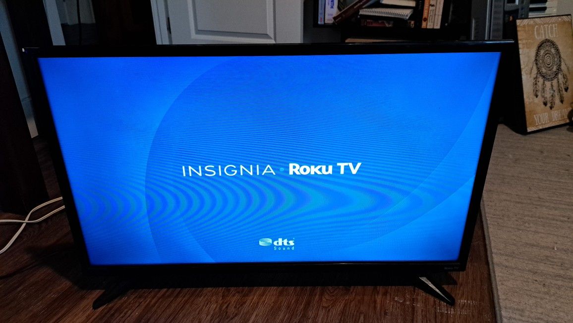 Insignia 32" 720p Roku TV (NO REMOTE)