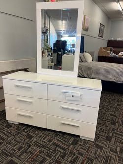 WHITE DRESSER WITH MIRROR // WE DELIVER 
