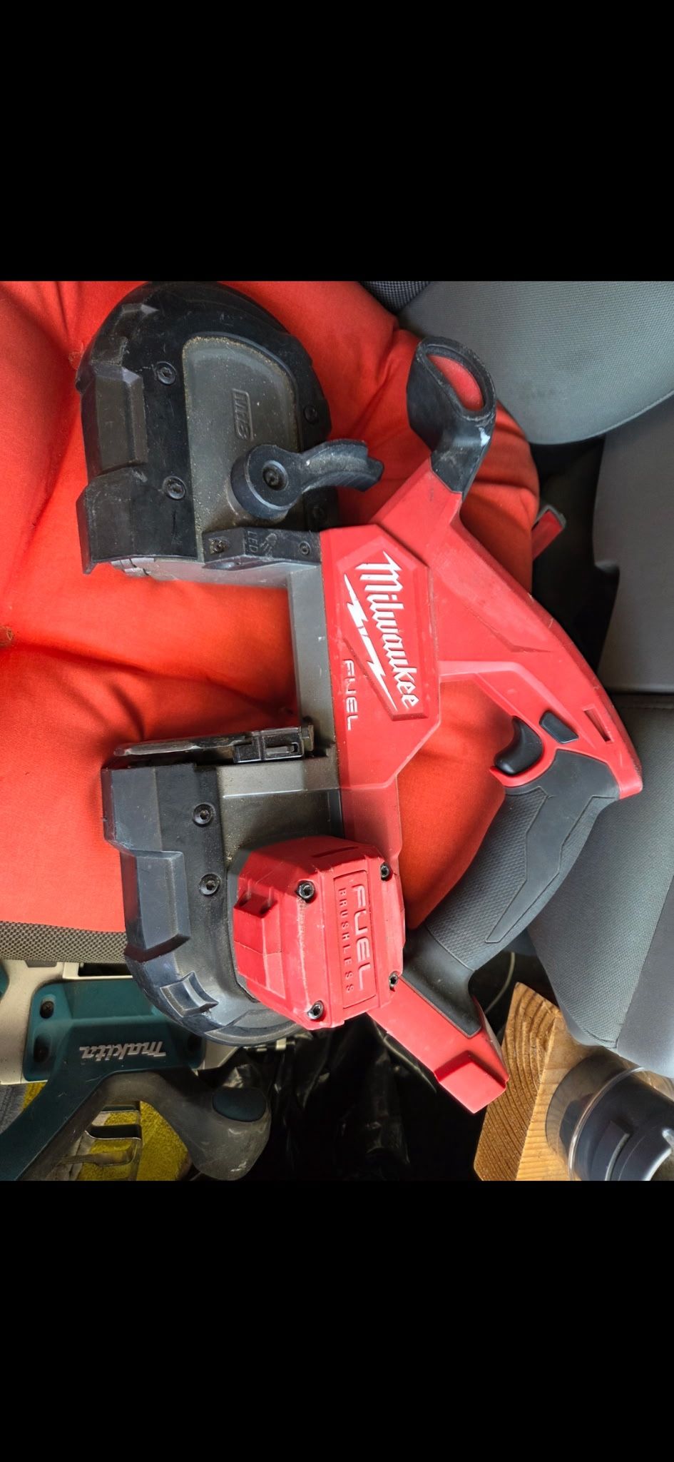 Cordless Compact Bandsaw