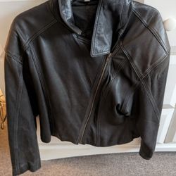 Soft Black Leather Made In Turkey Jacket. Size 12. Zipper On Slant, Pockets Inside  And Out. 