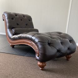 Chaise / Lounger / Chair