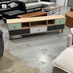 Hayyat UP TO 80” Tv Stands