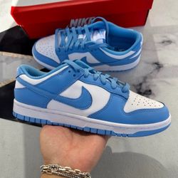 Women's size 6 low-top sneakers