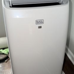 Black & Decker 14,000 BTU Portable Air Conditioner AC unit