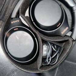 Sony WH-1000XM4 Noise Canceling Overhead Bluetooth Wireless Headphones- Black