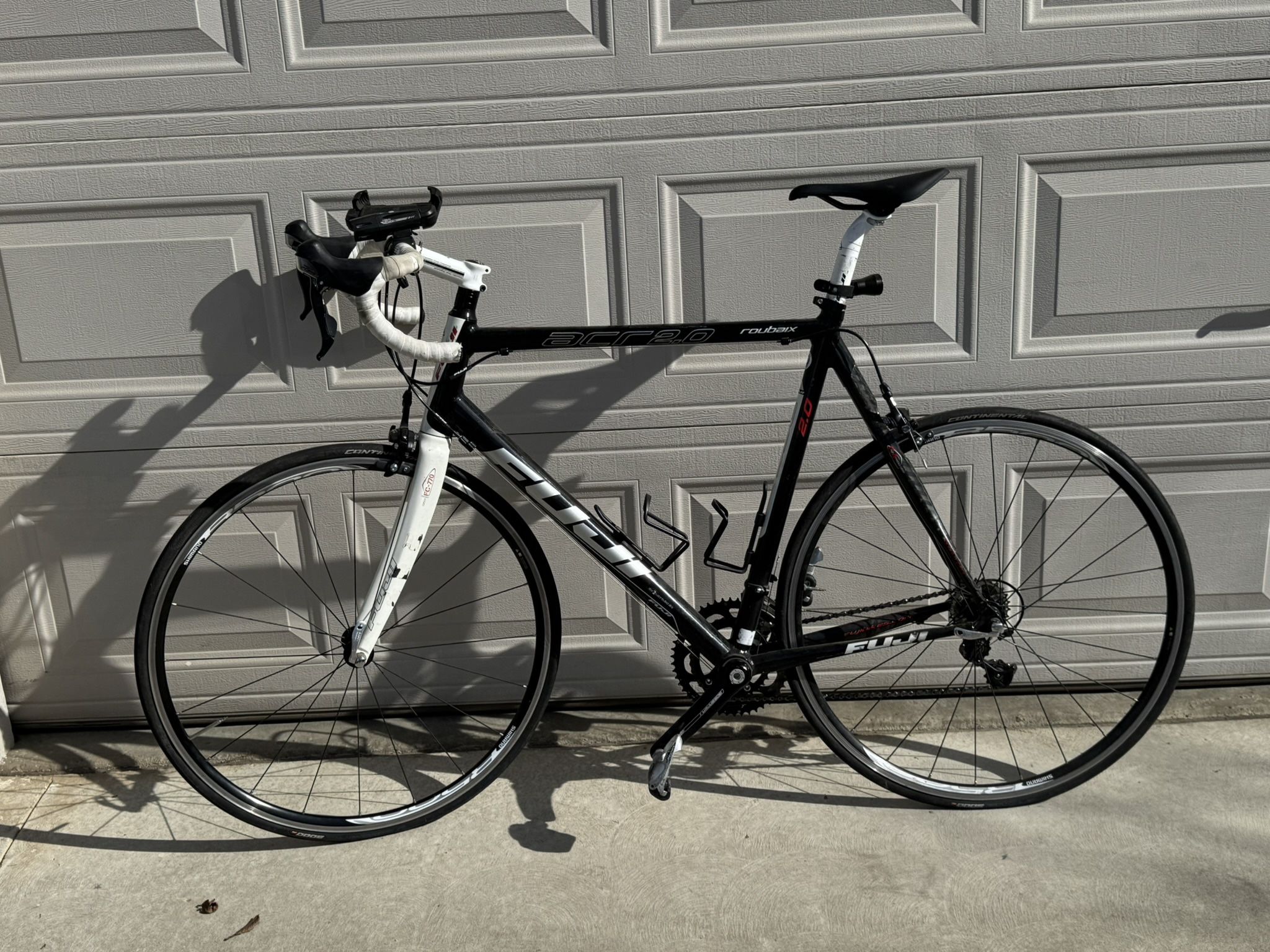 Fuji Roubaix Carbon Road Bike – 61cm – Race Ready + Gear
