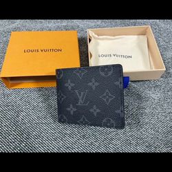 Louis Vuitton Biofold Men’s Wallet