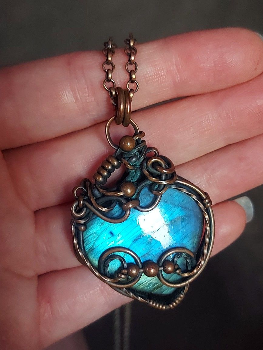 Heart Shaped Labradorite Stone Pandent Necklace