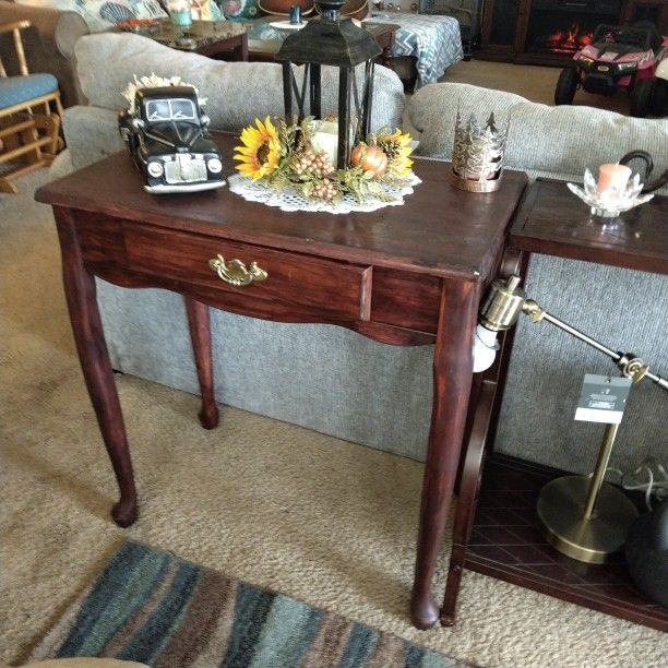 Accent Hall Table I Stained! So Pretty