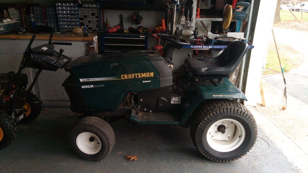 Craftsman 18 HP v twin hydra 46 inch ride on lawn mowertractor