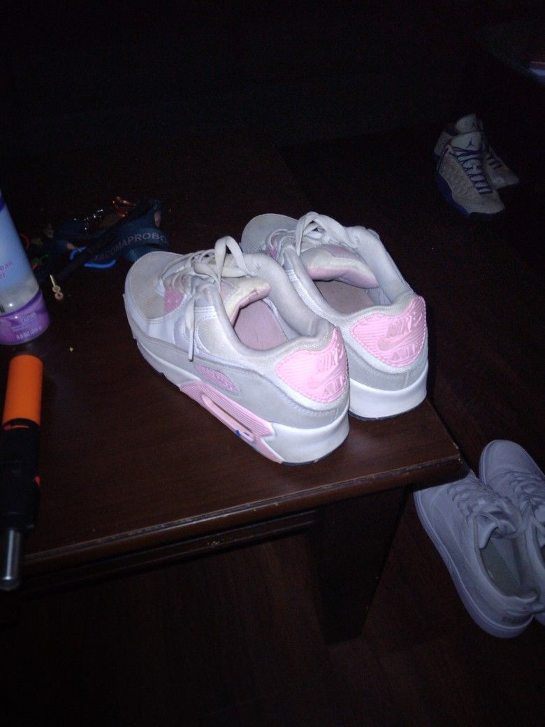 Airmax For Ladies 8 1/2