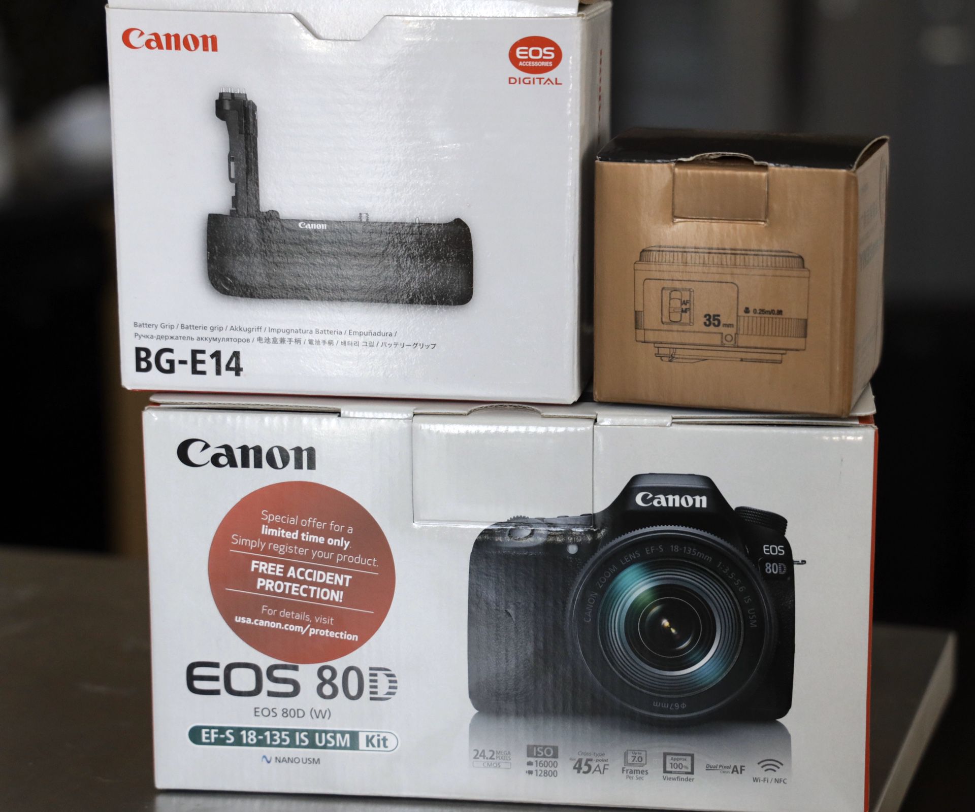 Canon 80D body with canon grip and yongnuo 35mm f2 lens