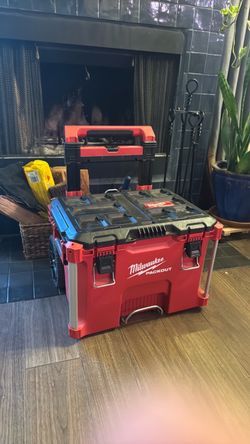 Milwaukee 48-22-8426 Packout, 22", Rolling Tool Box
