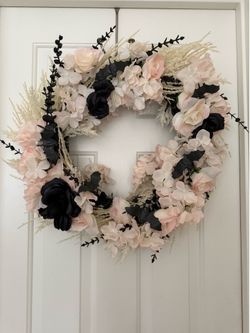 HALLOWEEN BAT  WREATH