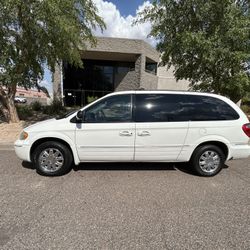 2007 Chrysler Town & Country