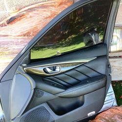 2018 Infiniti Q50 Passenger Front Door – Complete (Glass + Mirror)