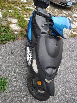 SCOOTER MOPED GAS BIKE MOTORCYCLE