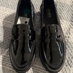 New Not In box Size 7.5 Black Dress Shoes 