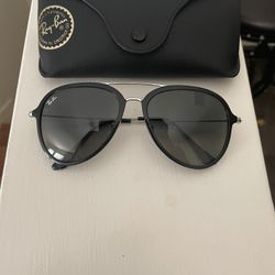 Ray Ban, Black